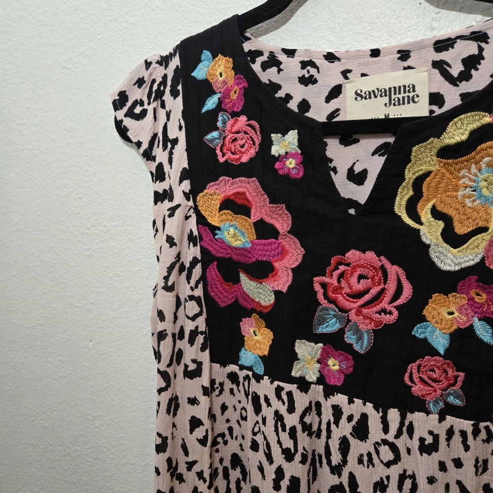 Savannah Jane Embroidered Top Medium - image 5